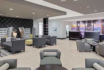 la quinta inn and suites by wyndham rockport fulton