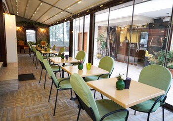 mira otel alsancak