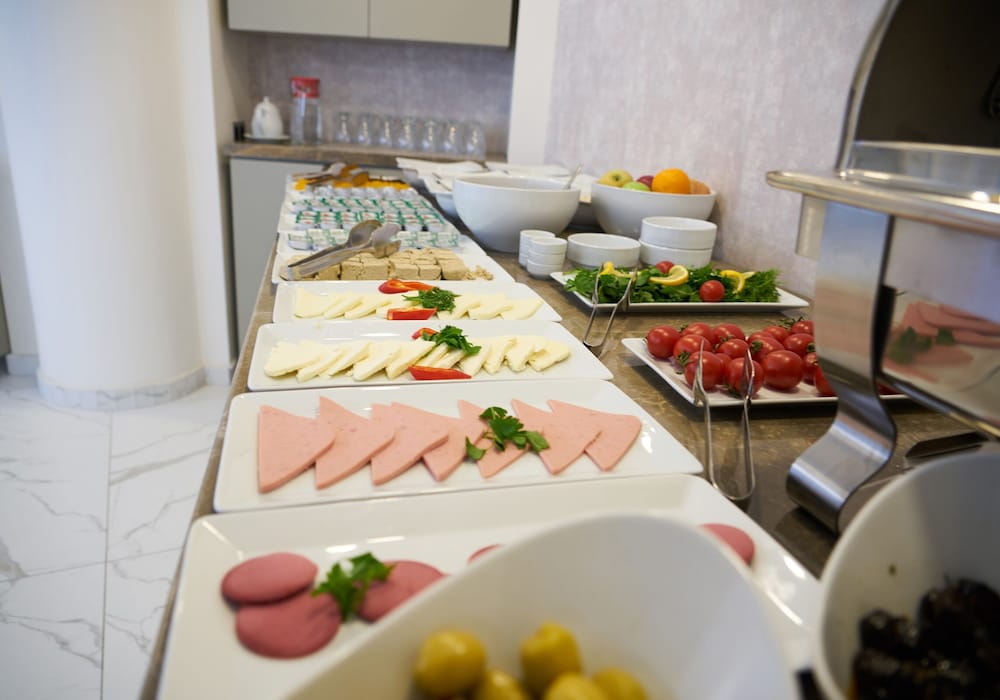 mira otel alsancak