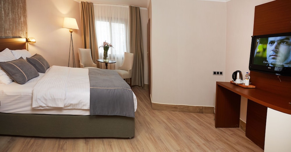 mira otel alsancak