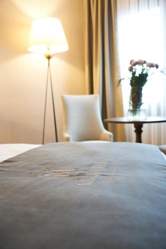 mira otel alsancak