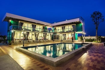 royal graces pool villas