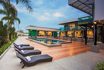royal graces pool villas