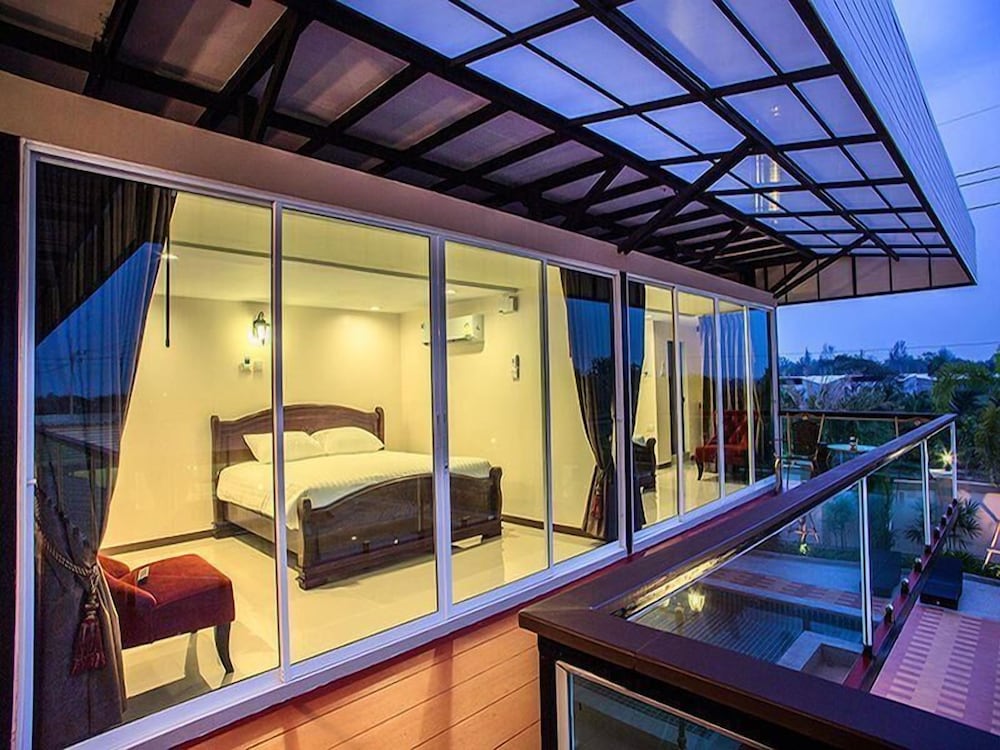 royal graces pool villas