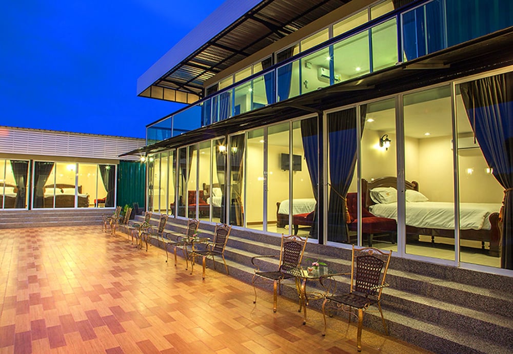 royal graces pool villas