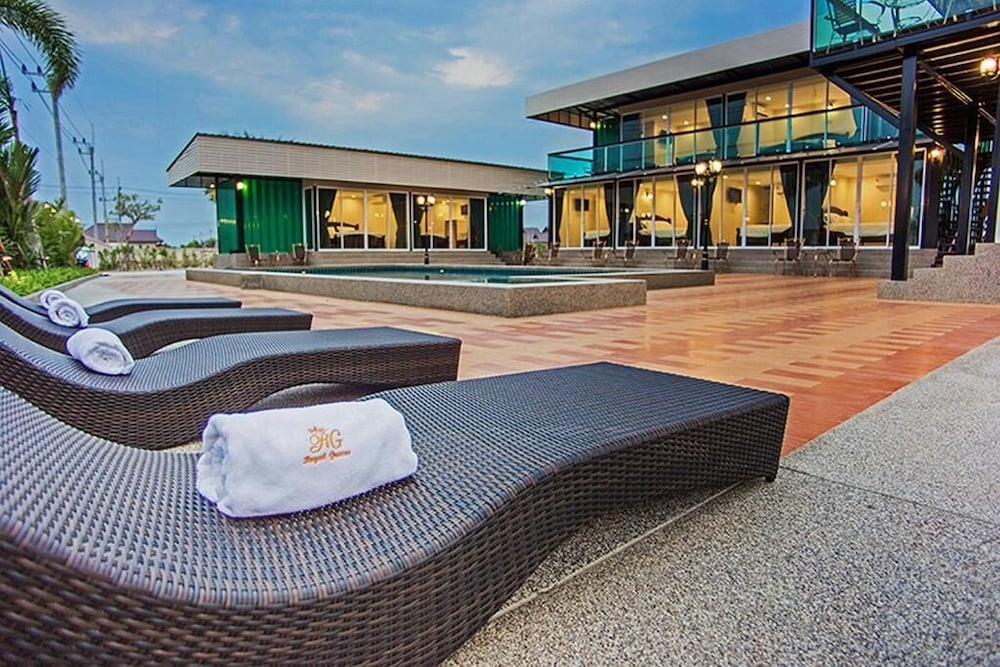 royal graces pool villas