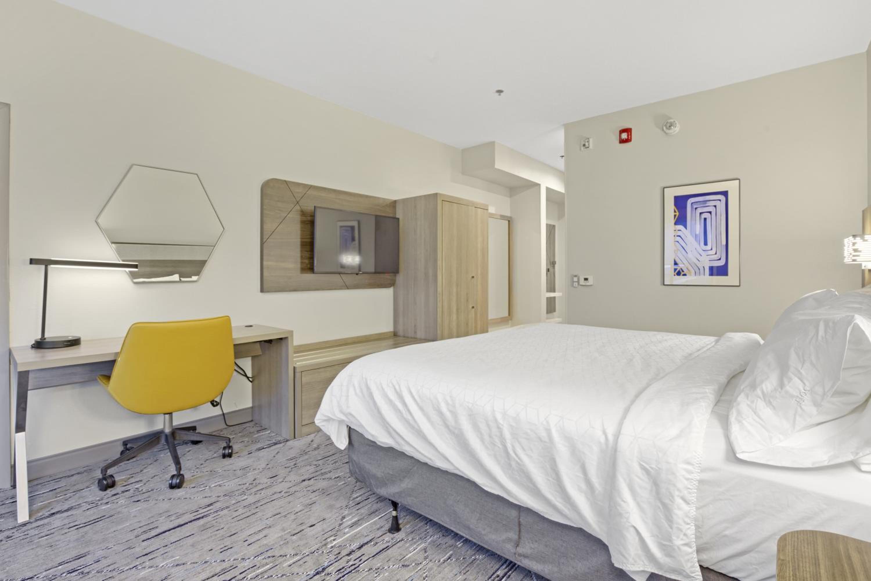 holiday inn express gulfport beach an ihg hotel
