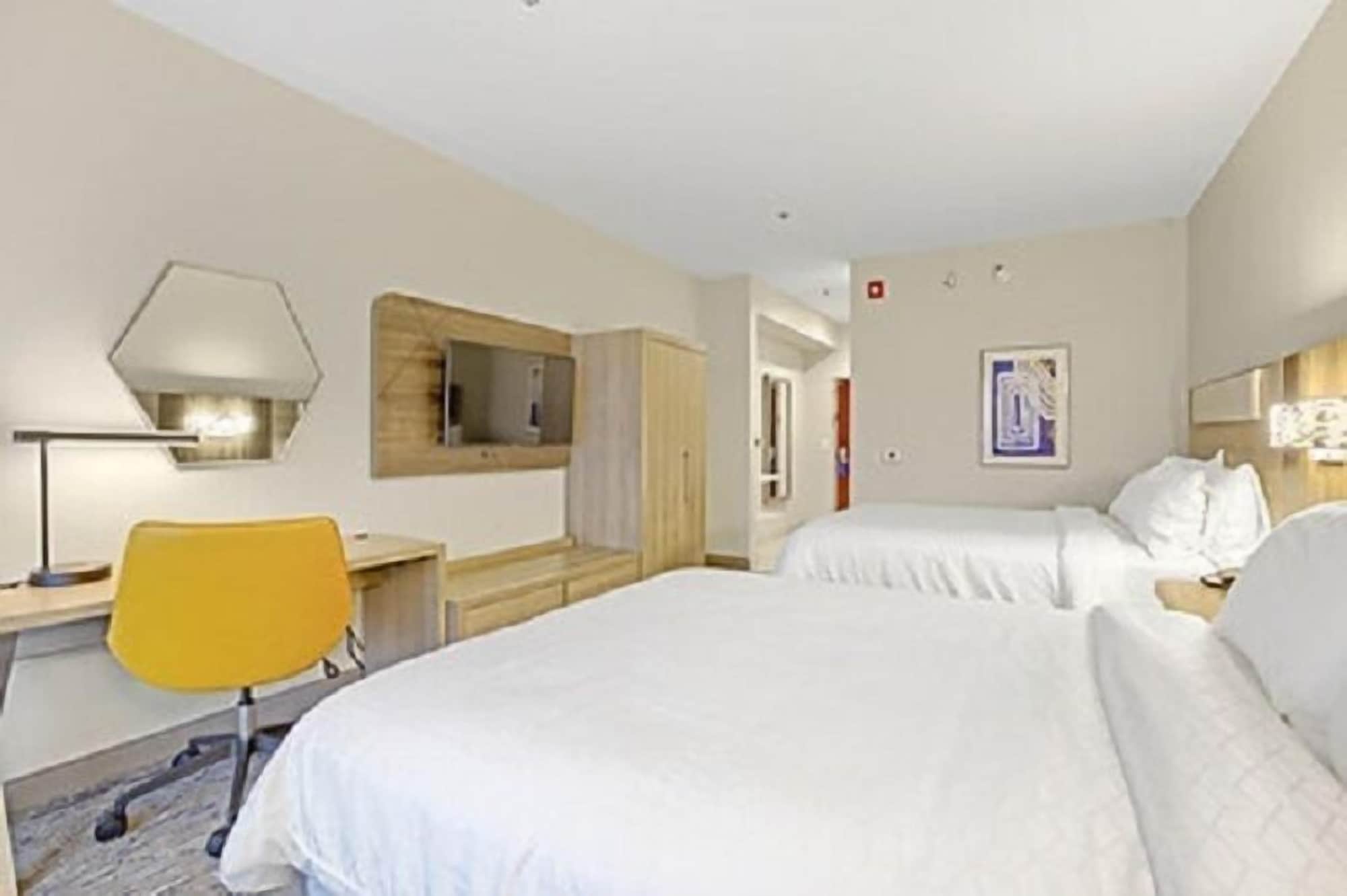 holiday inn express gulfport beach an ihg hotel