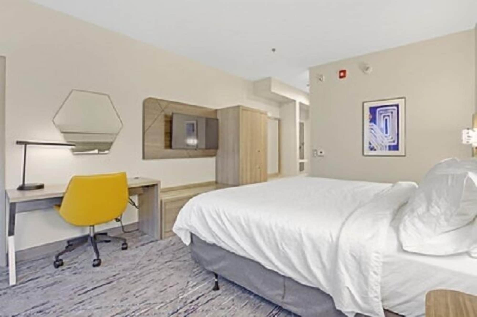 holiday inn express gulfport beach an ihg hotel