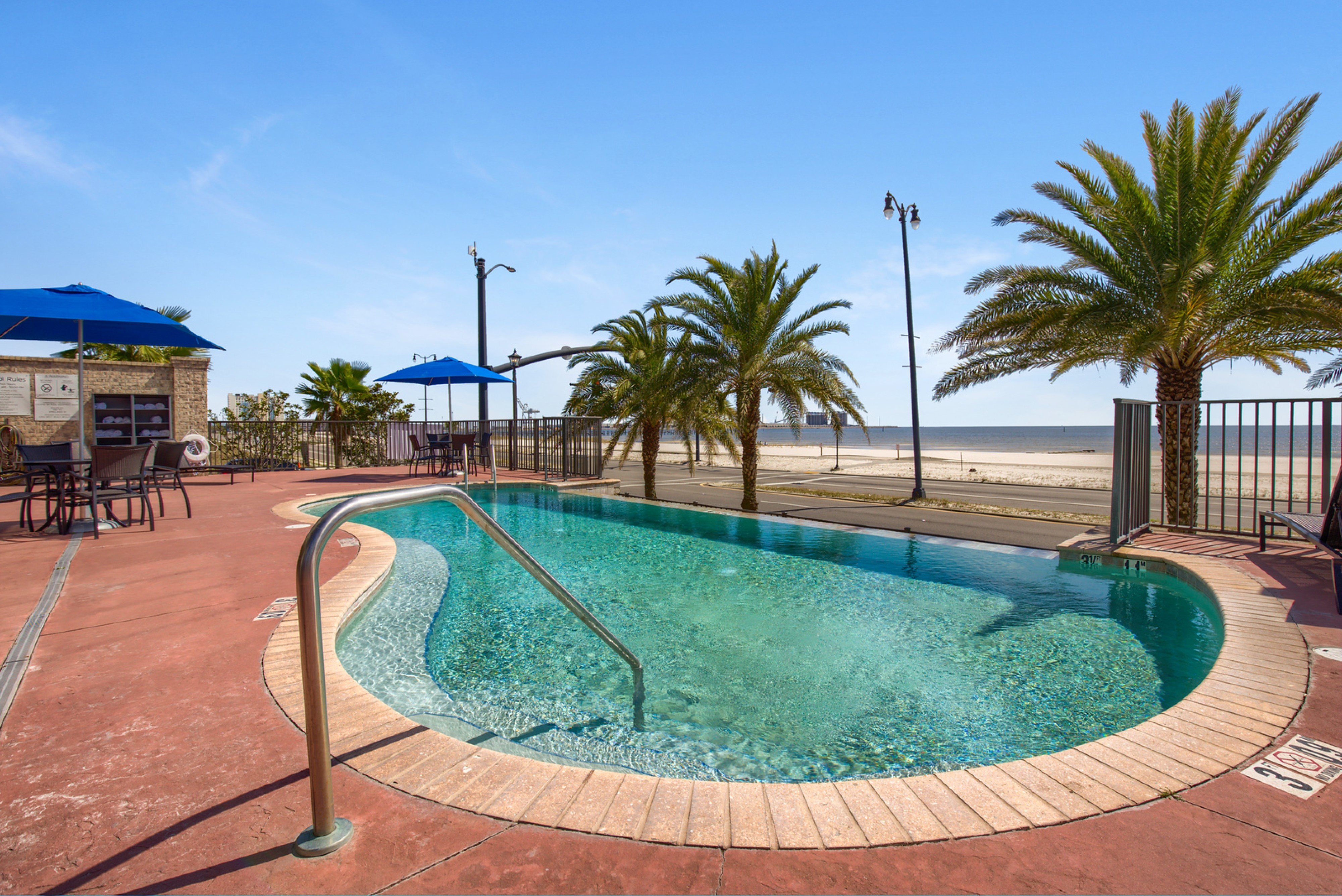 holiday inn express gulfport beach an ihg hotel
