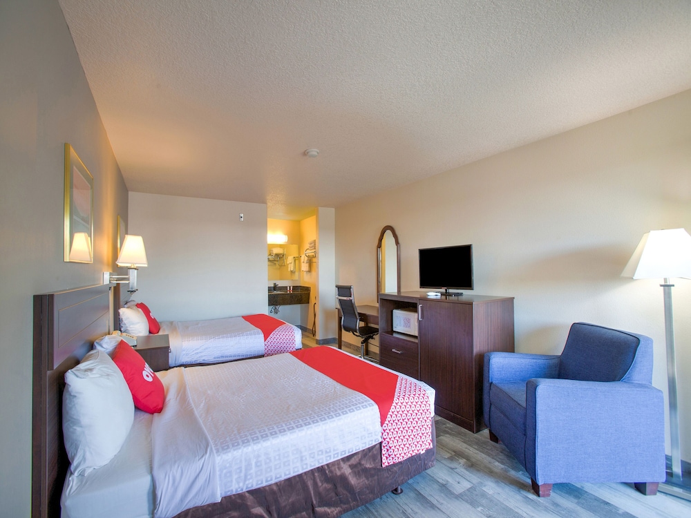 oyo woodland hotel and suites