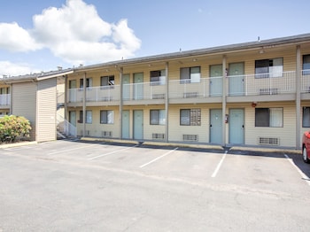 oyo woodland hotel and suites