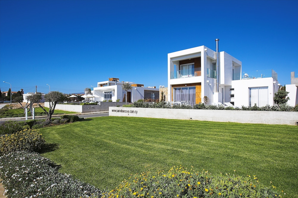 paradise cove beach villas