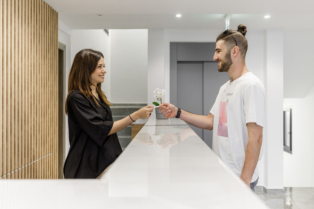 anassa suites