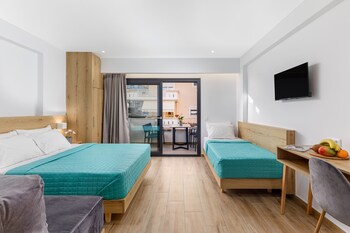 anassa suites
