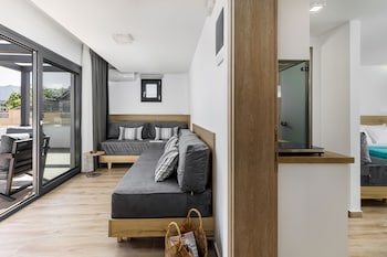anassa suites