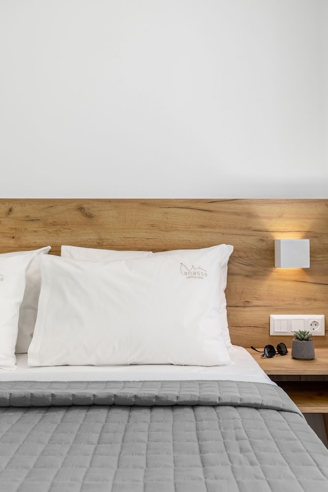 anassa suites