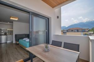 anassa suites