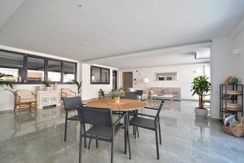 anassa suites