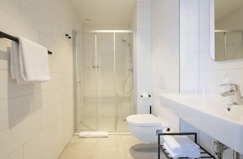 corendon urban amsterdam schiphol airport hotel