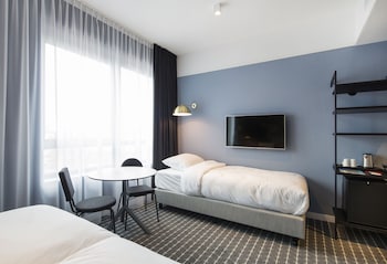 corendon urban amsterdam schiphol airport hotel