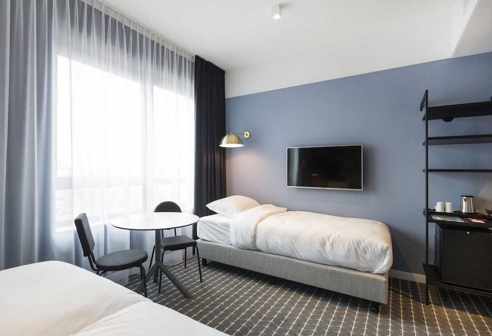 corendon urban amsterdam schiphol airport hotel