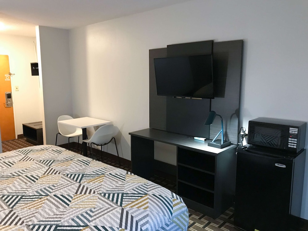 studio 6 suites tupelo ms north