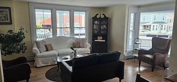 The Cornish Inn,,2.5 star