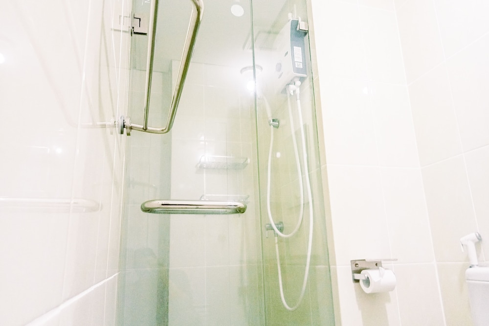 elegant 2br apartment at m town residence near summarecon mall