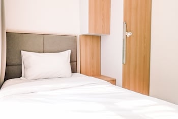 elegant 2br apartment at m town residence near summarecon mall