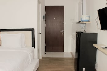 comfy and tidy studio at riverview jababeka apartment