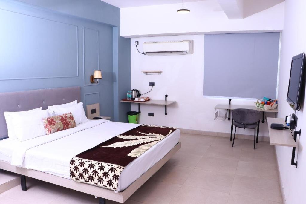 Virohaa Garden Hotel,Ghaziabad>>Delhi,3 star