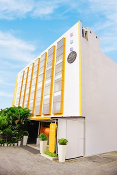 bloom hotel gachibowli