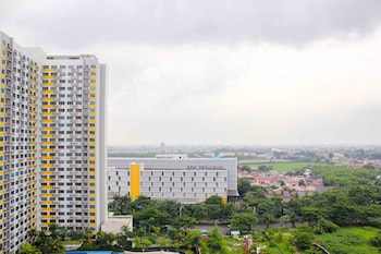 nice and cozy studio apartment at springlake summarecon bekasi