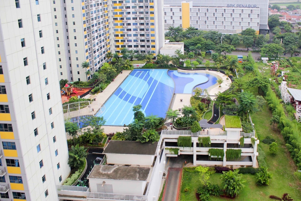 nice and cozy studio apartment at springlake summarecon bekasi