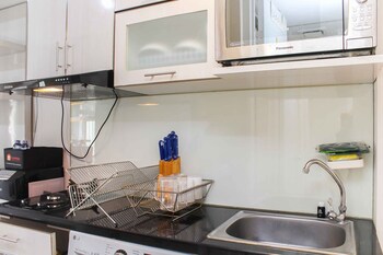 nice and cozy studio apartment at springlake summarecon bekasi