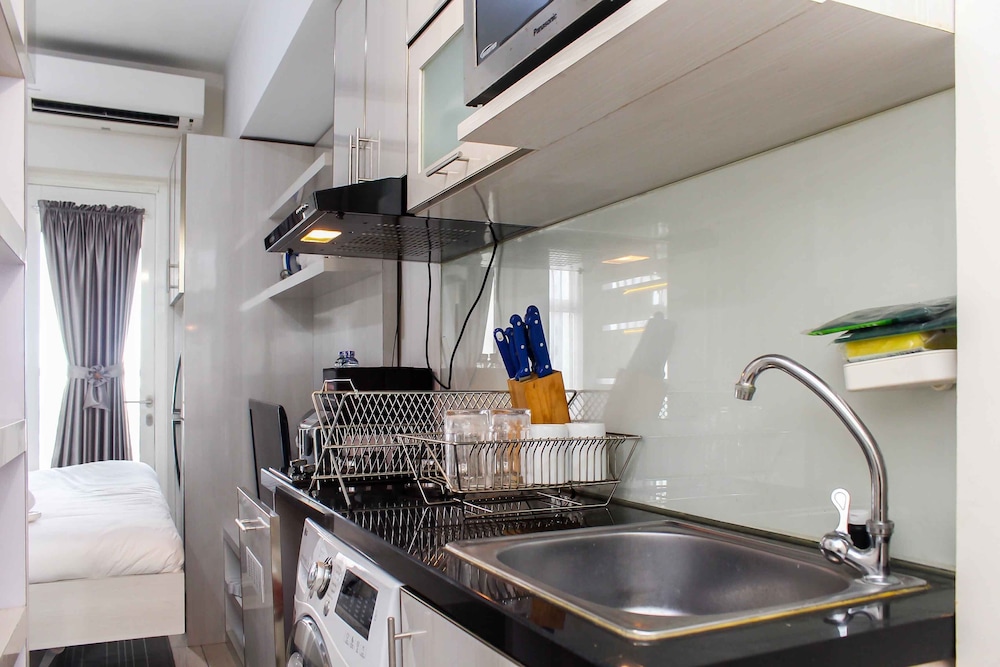nice and cozy studio apartment at springlake summarecon bekasi