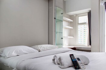 nice and cozy studio apartment at springlake summarecon bekasi