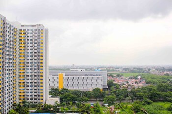 nice and cozy studio apartment at springlake summarecon bekasi