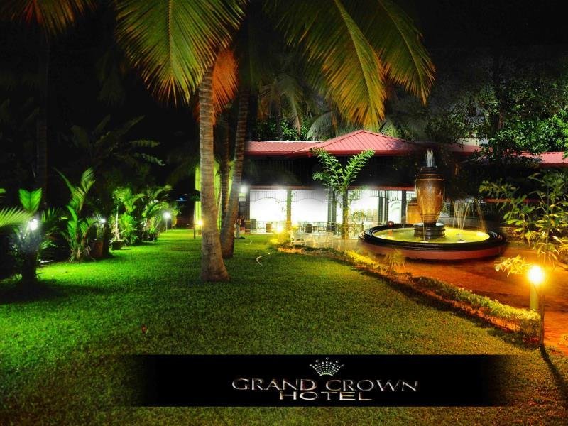 Grand Crown Hotel,Nuwaragam Palatha East>>Anuradhapura,3 star