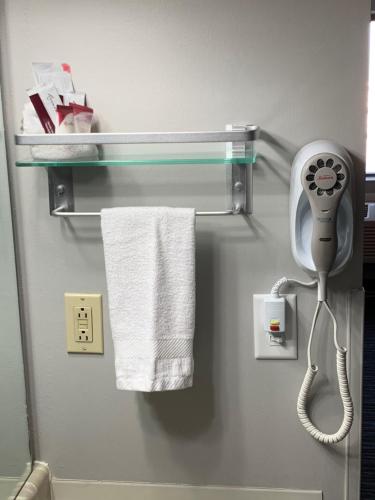 countryside inn and suites