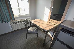 countryside inn and suites