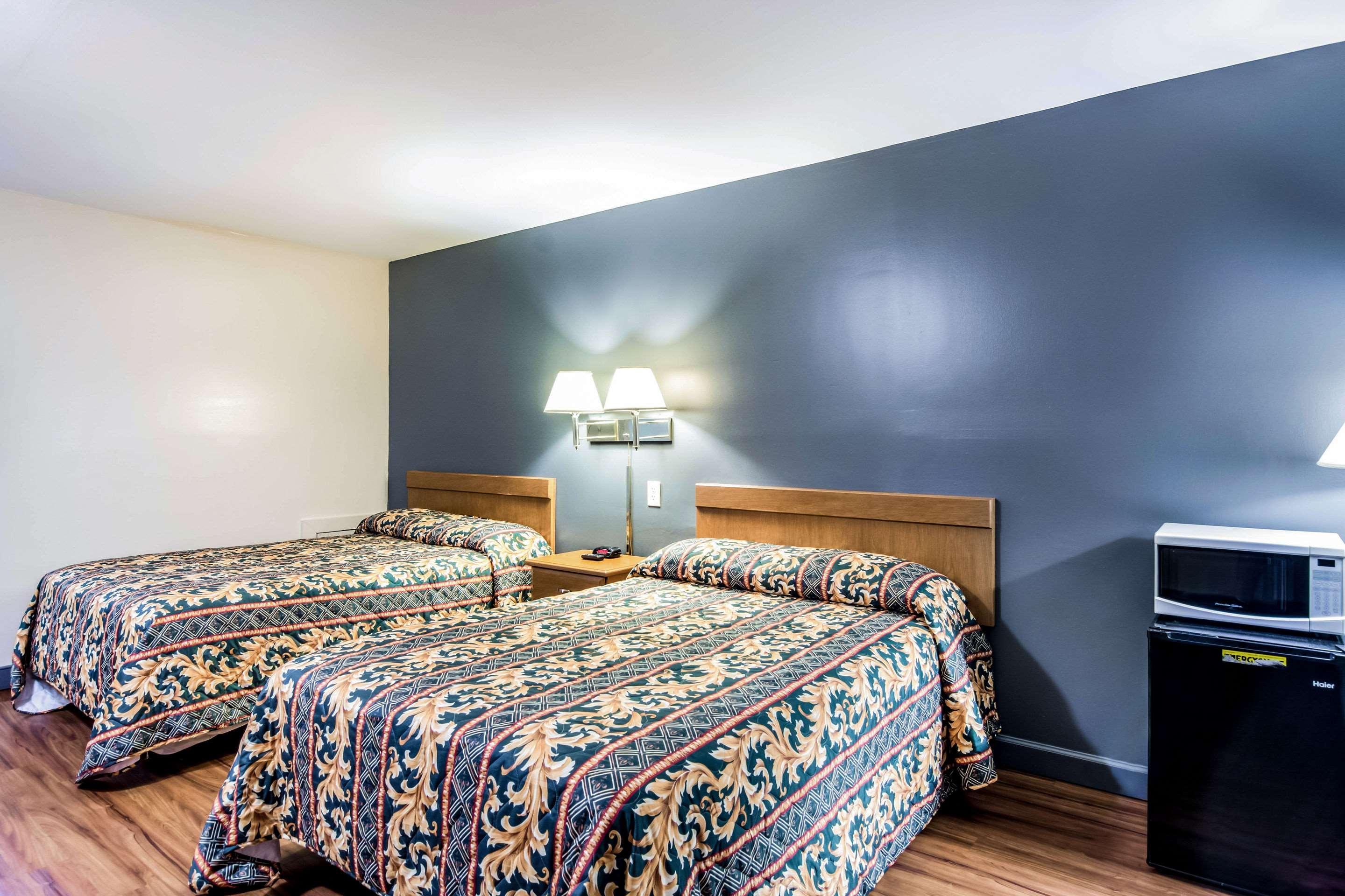 knights inn richmond at willis rd