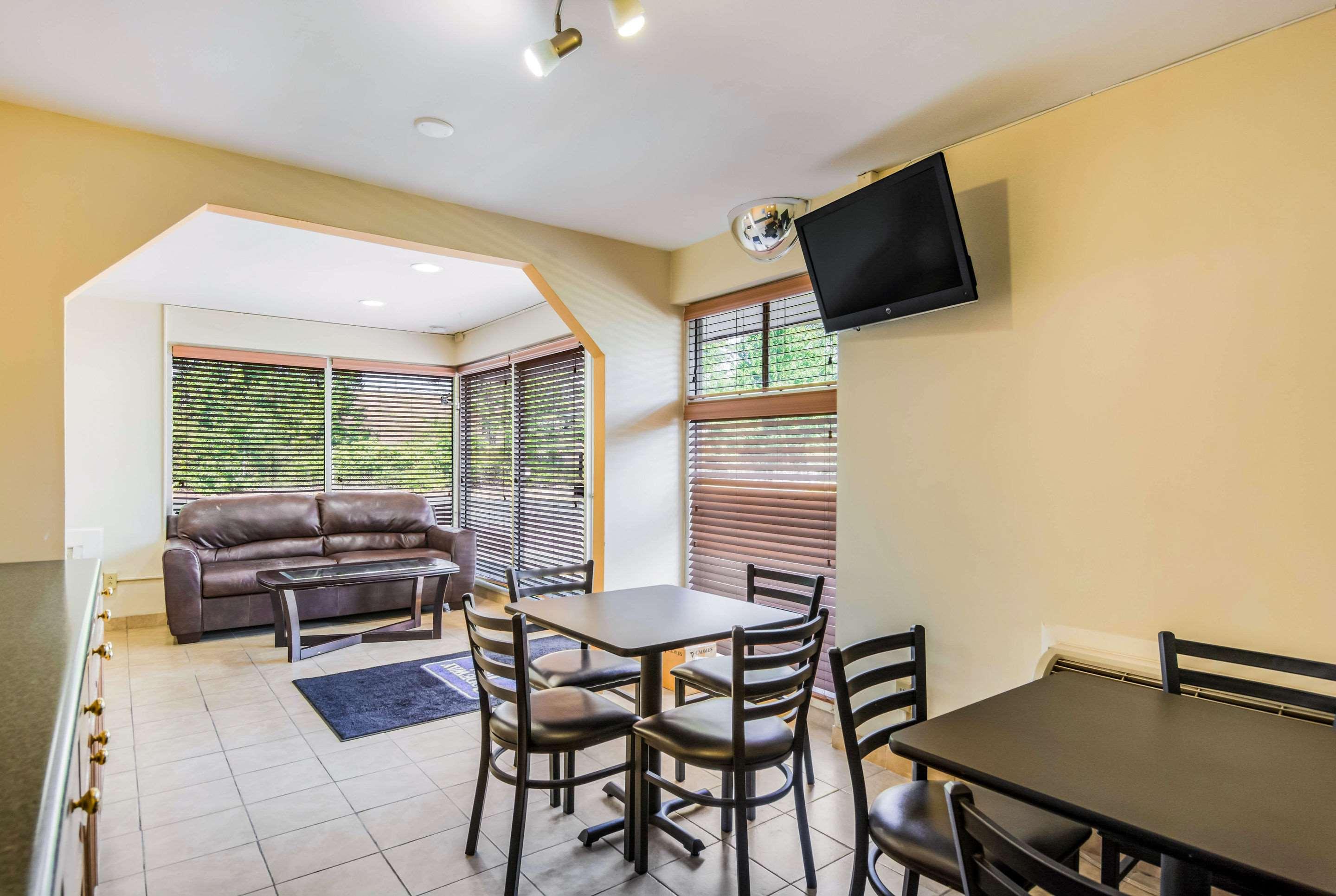 knights inn richmond at willis rd