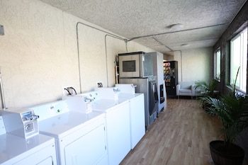 Studio 6 Barstow, Ca,San Bernardino County>>Barstow,2.5 star