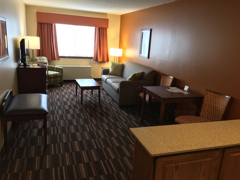 best western falcon plaza bowling green