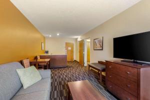 best western falcon plaza bowling green