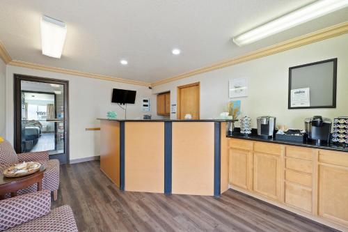 garibaldi inn at the bay