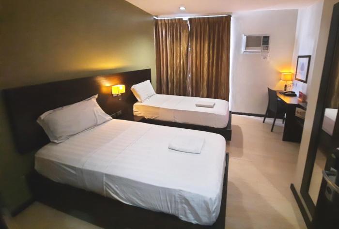 lorenzzo suites hotel
