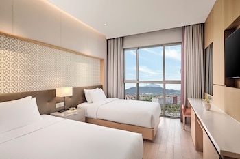 landing jeju shinhwa world hotels and resorts